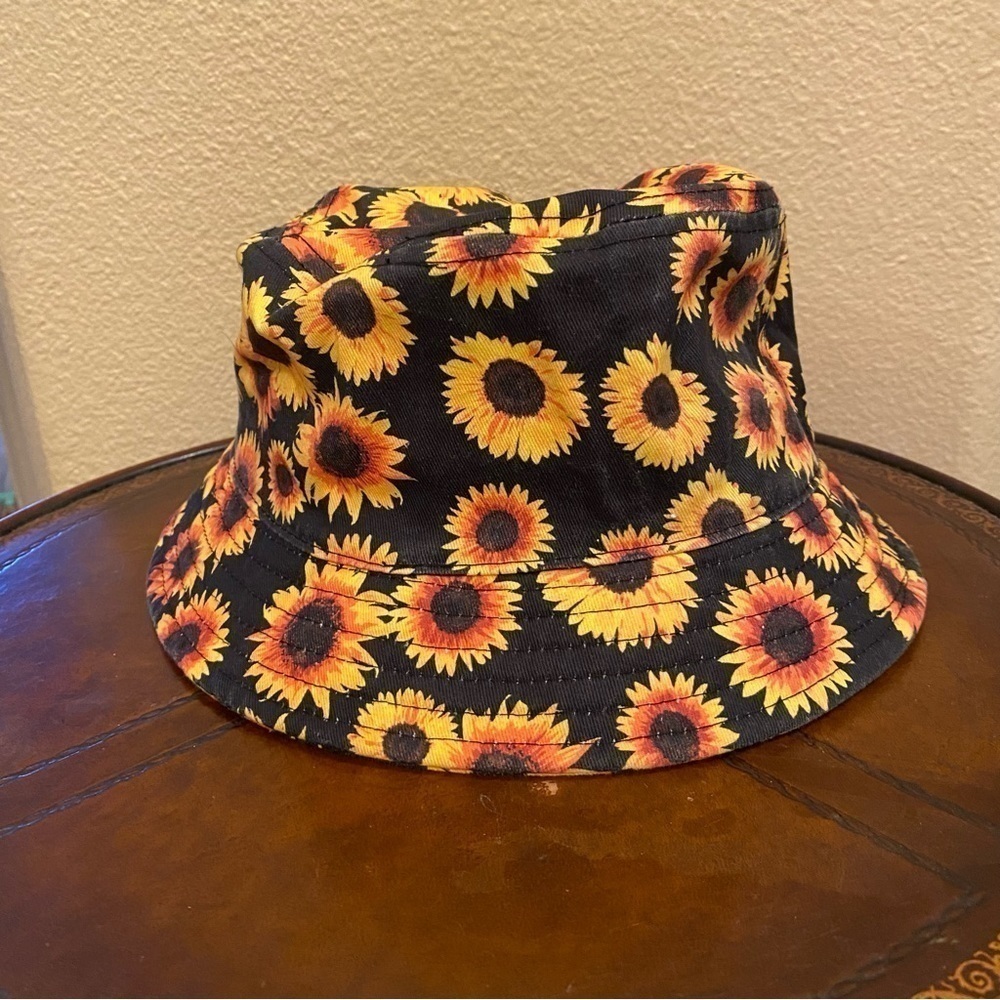 EMPYRE Sunflower Floral Bucket Hat Size One Size